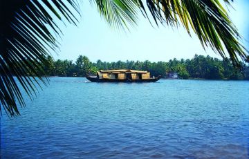Heart-warming 19 Days 18 Nights Pondicherry Holiday Package