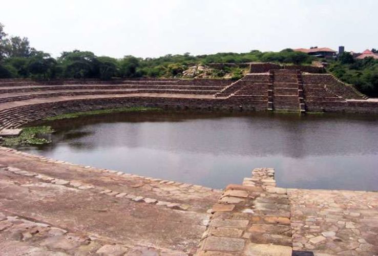 Delhi Noida Gurgaon Tour Package for 2 Days from Mumbai